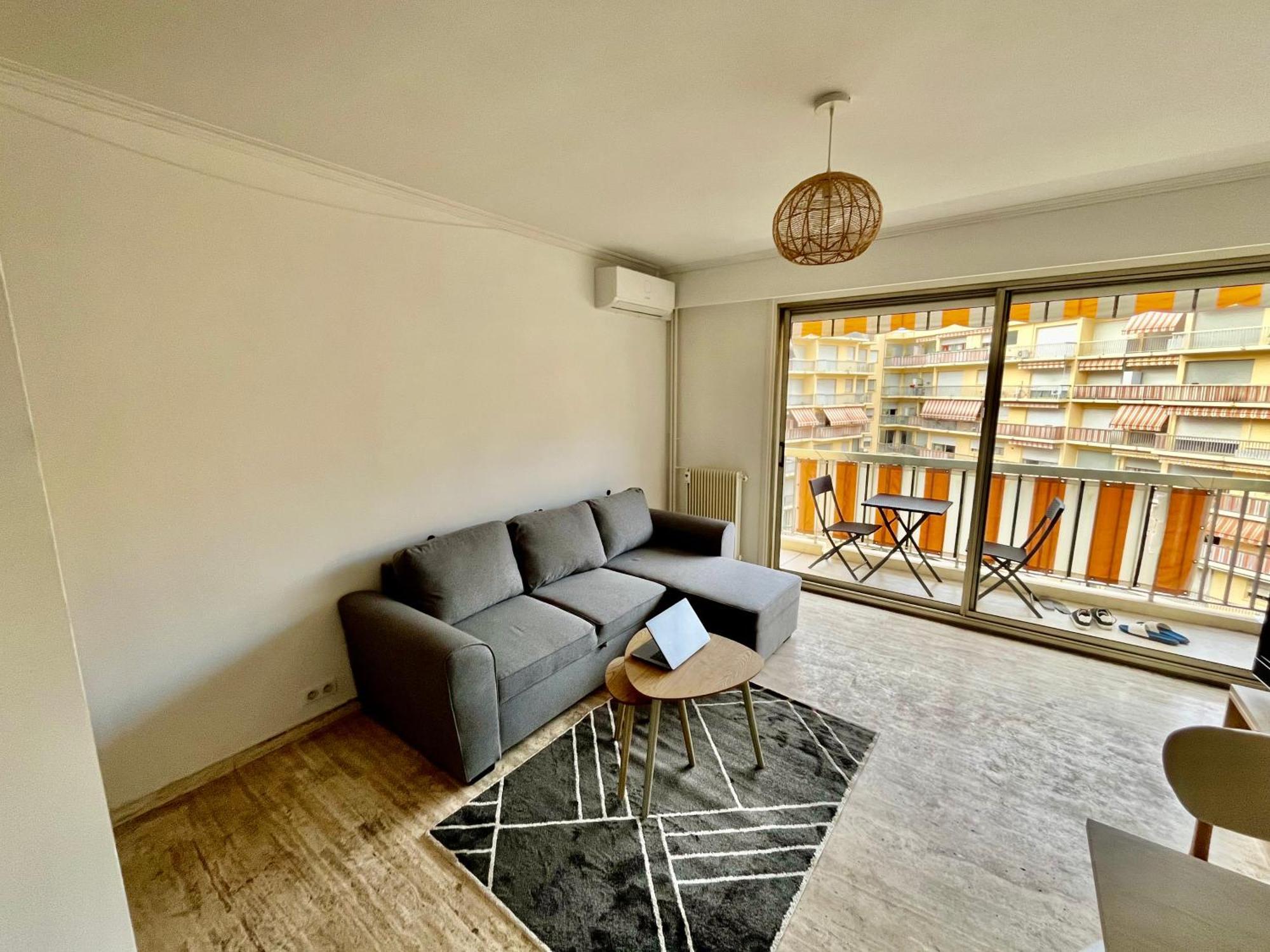 Le Borrigo Pick Up Airport Apartment Menton Exterior photo